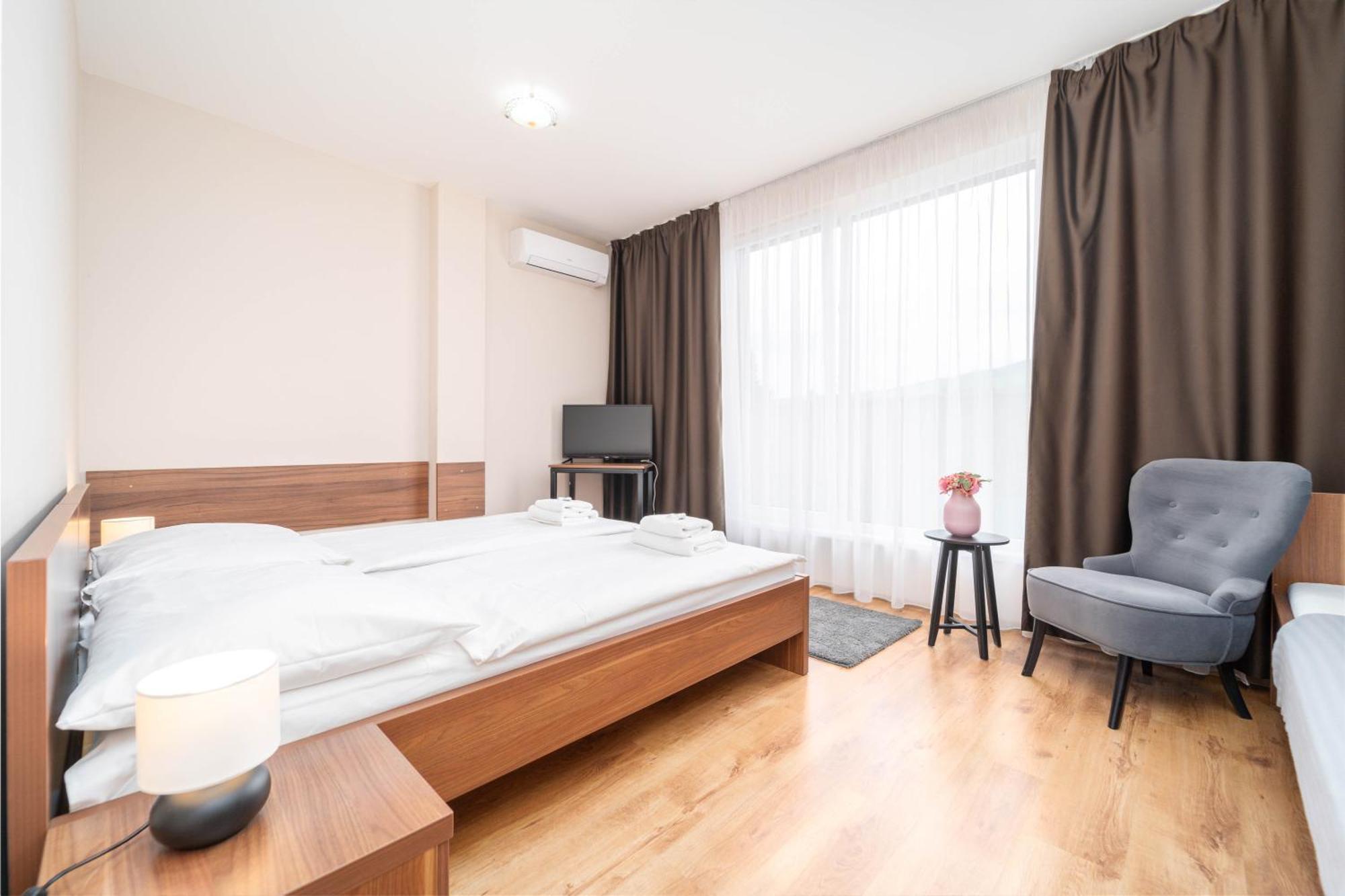 Hotel Arena Brumov Exterior photo
