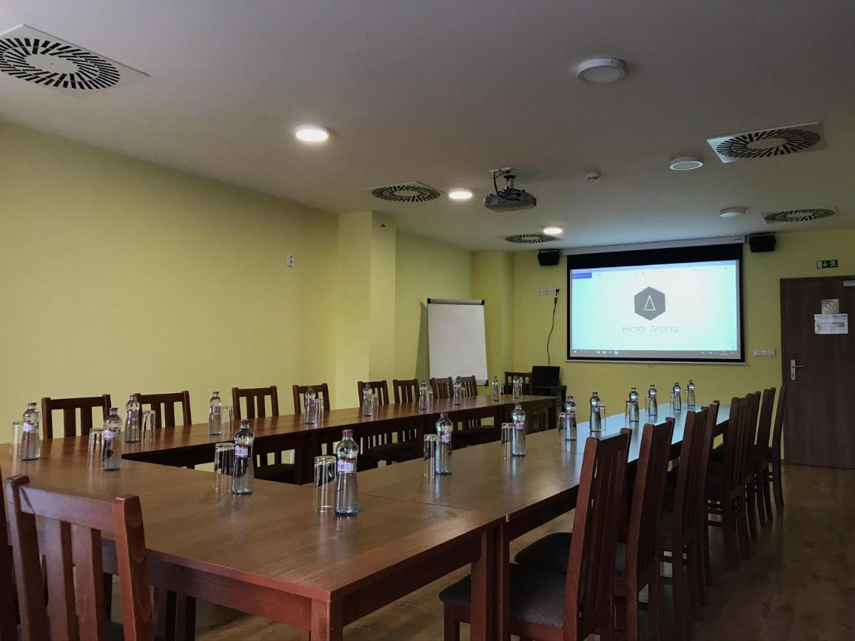 Hotel Arena Brumov Exterior photo
